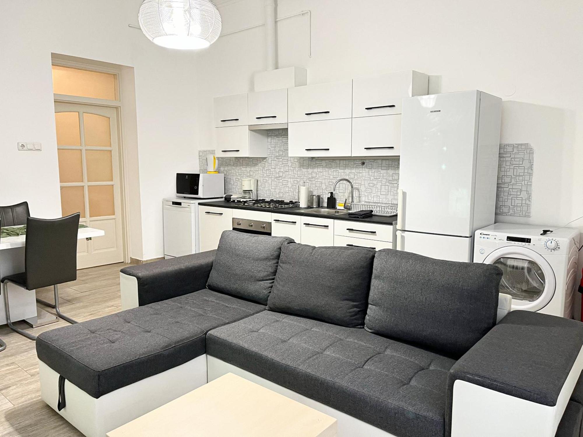 Majestic Residency - 3 Bedrooms Apartment - Budapest — Photos 1